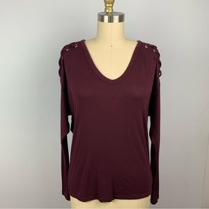 Express V-Neck L/S Top